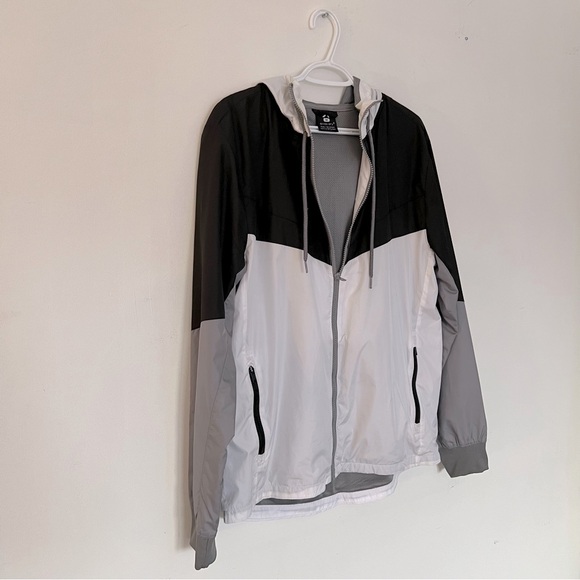 Men Zip-Up Windbreaker with laces - Picture 5 of 6